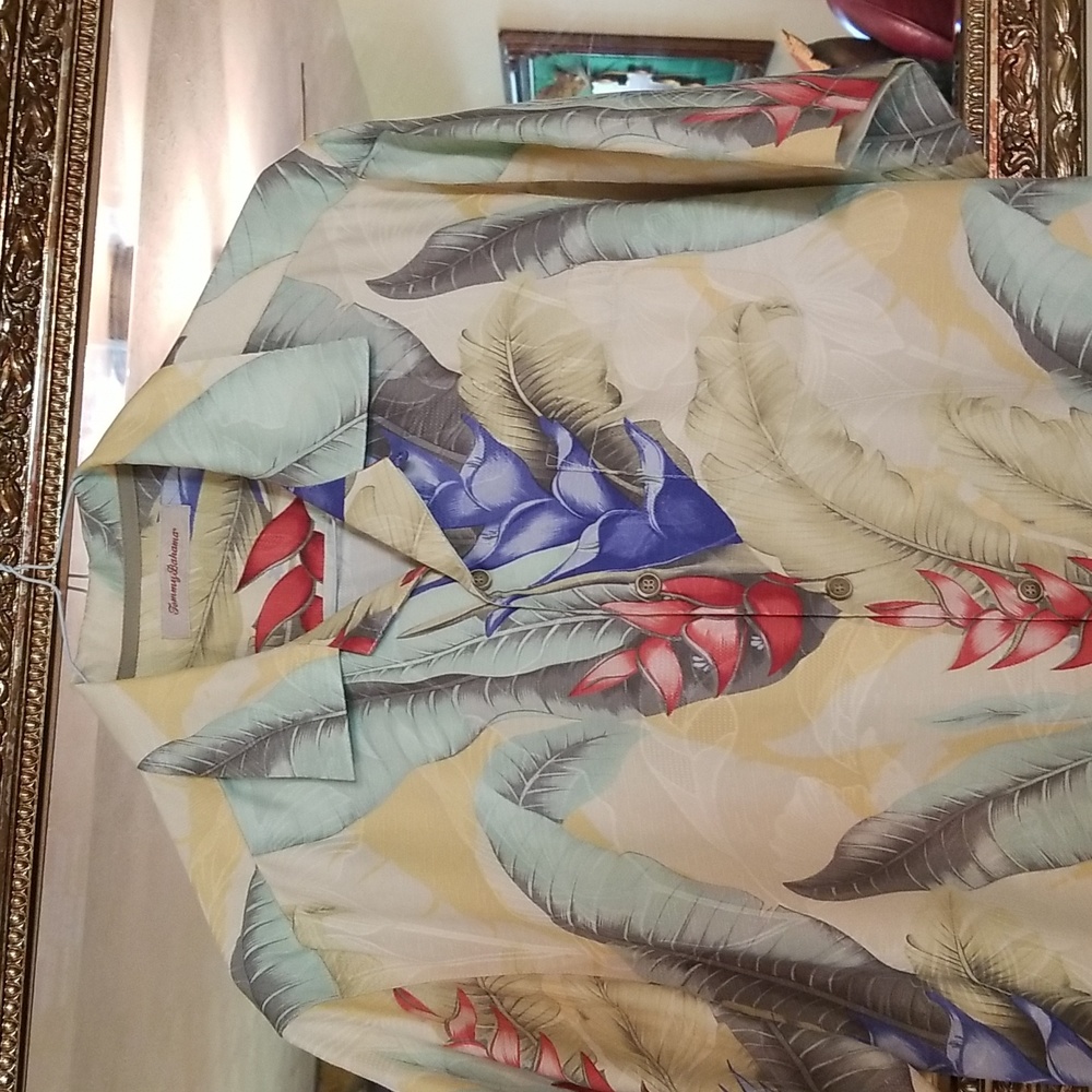 TOMMY BAHAMA MAN'S SHIRT